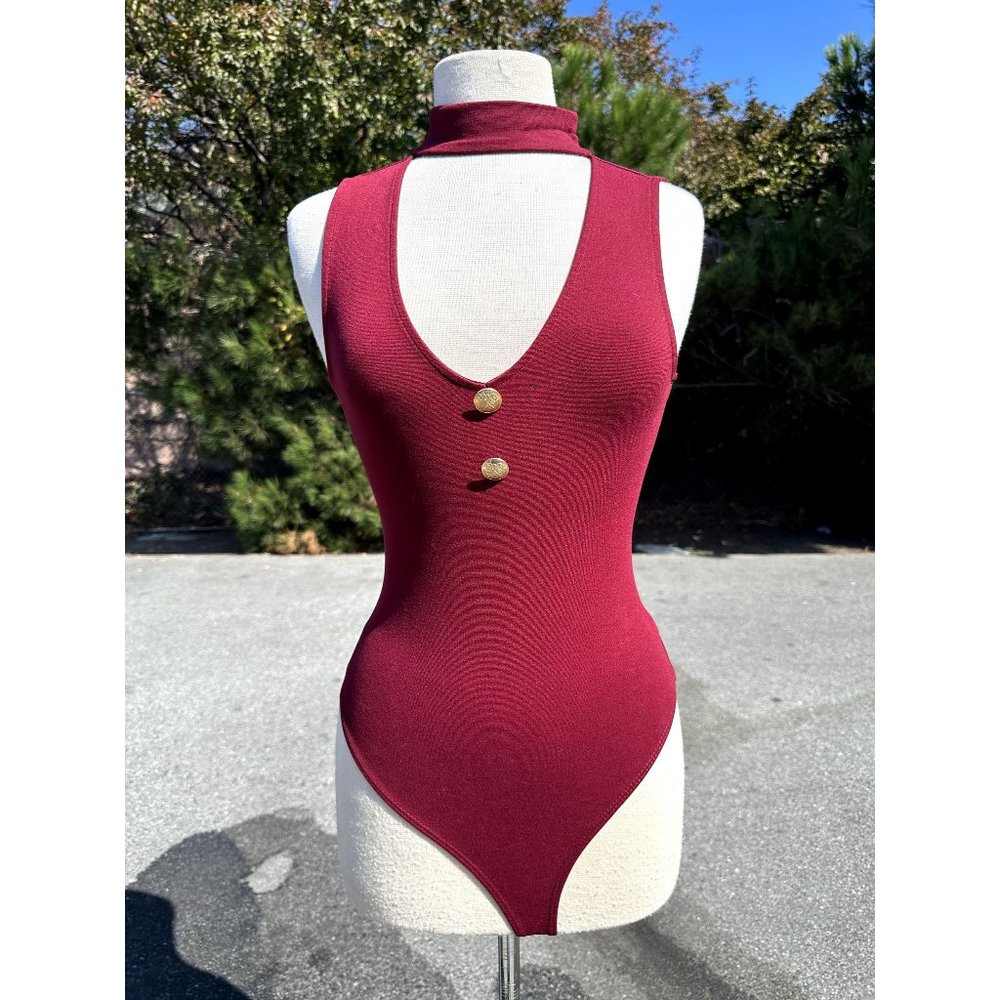 Lulu Womans Small Bodysuit Burgundy Powerhouses V Neck Sleeveless Pull On Modern